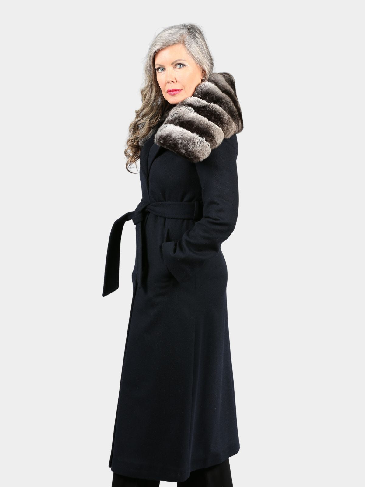 Women's Cashmere Coat with Natural Chinchilla Collar