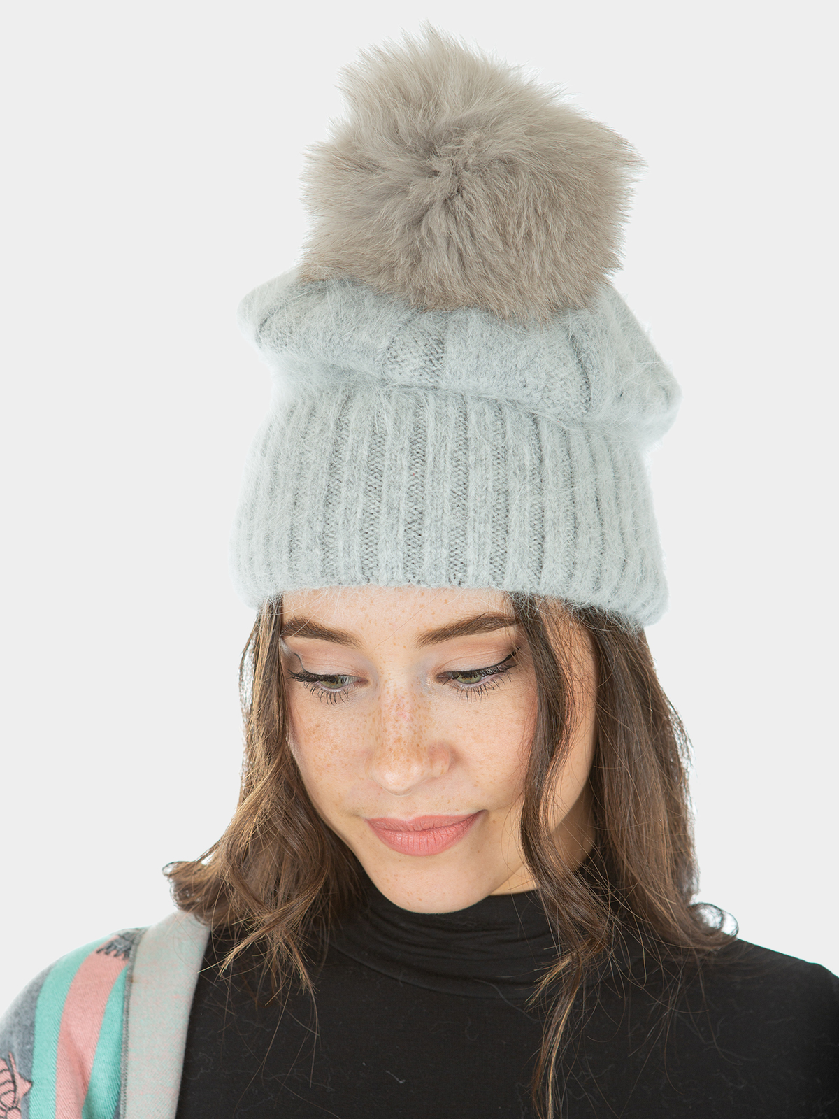 Woman's Grey Woven Wool Hat with Contrasting Fox Fur Pom-Pom