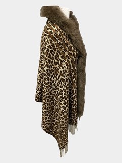 Woman's Brown Animal Print/Houndstooth Double Face Cashmere Wrap