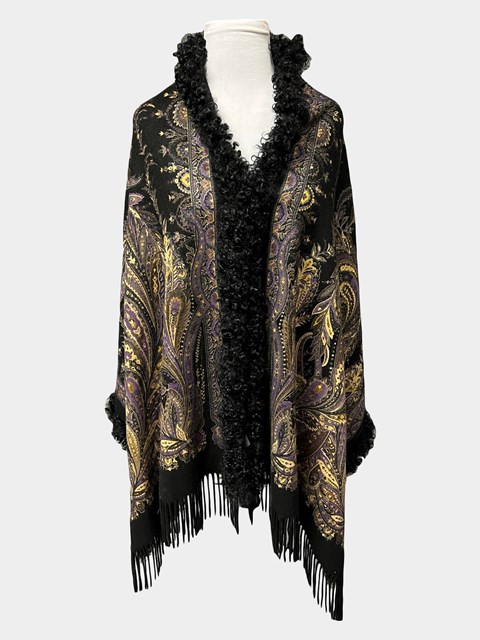 Woman's Black Paisley Double Face Cashmere Wrap