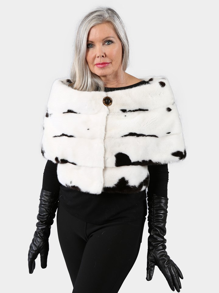 Woman's White Jaguar Mink Fur Capelet