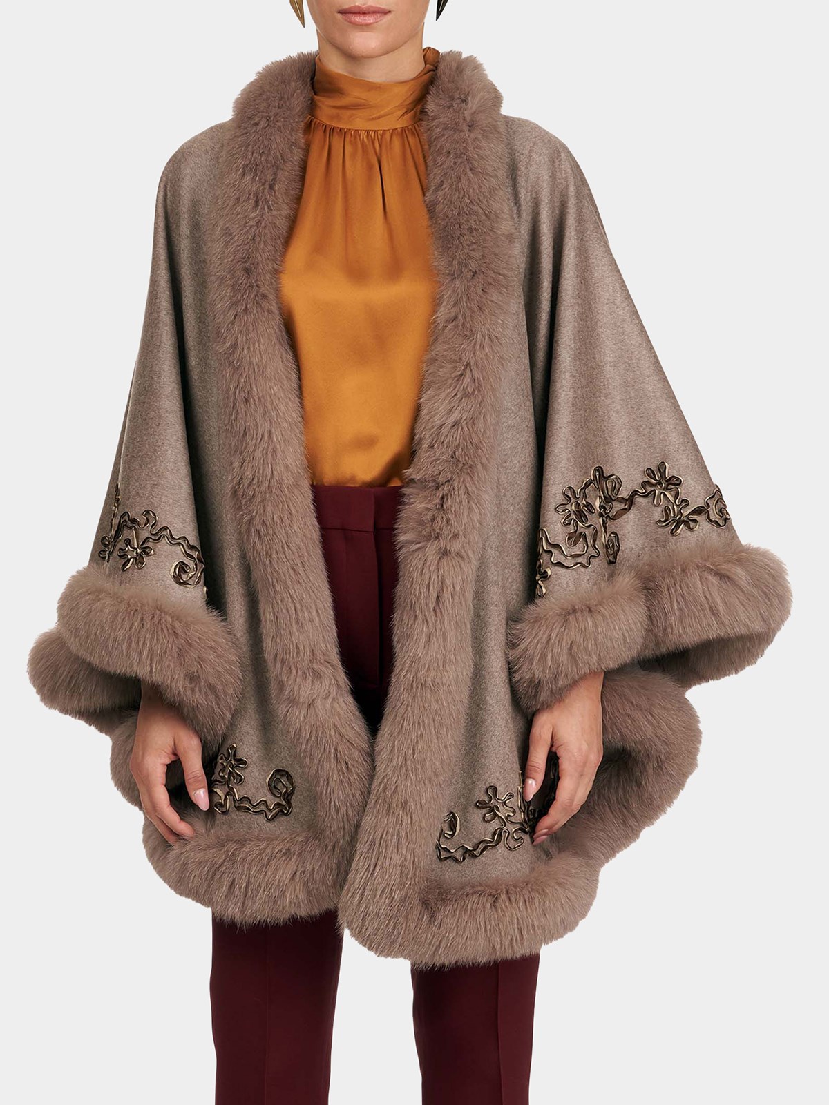 Woman's Gorski Sand Wool and Cashmere Cape with Fox Trim