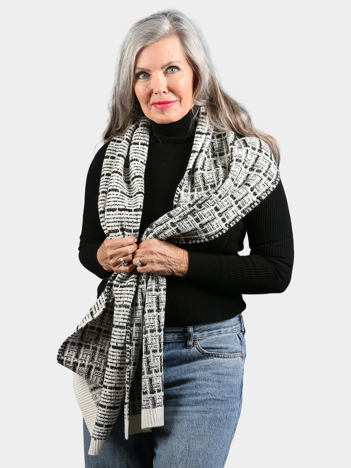 Woman's Ivory Mix Knit Tweed Scarf