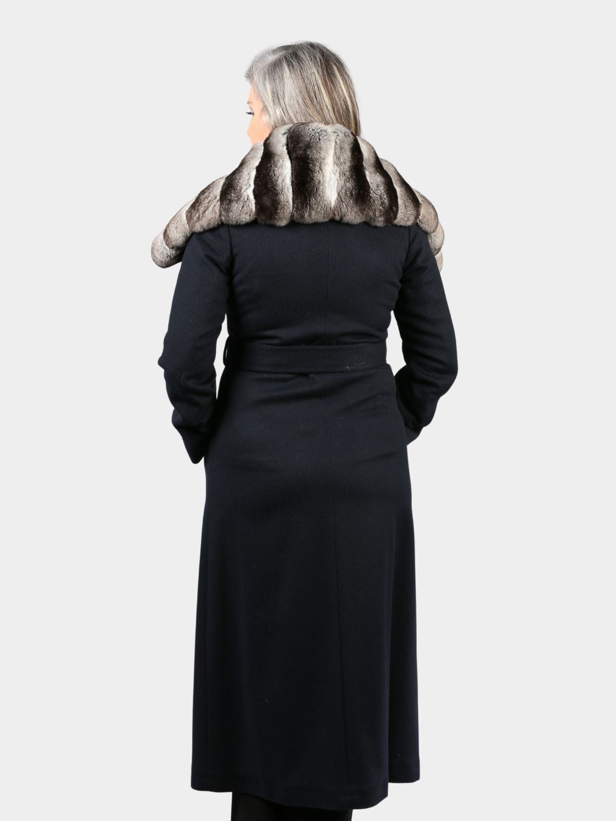 Women's Cashmere Coat with Natural Chinchilla Collar